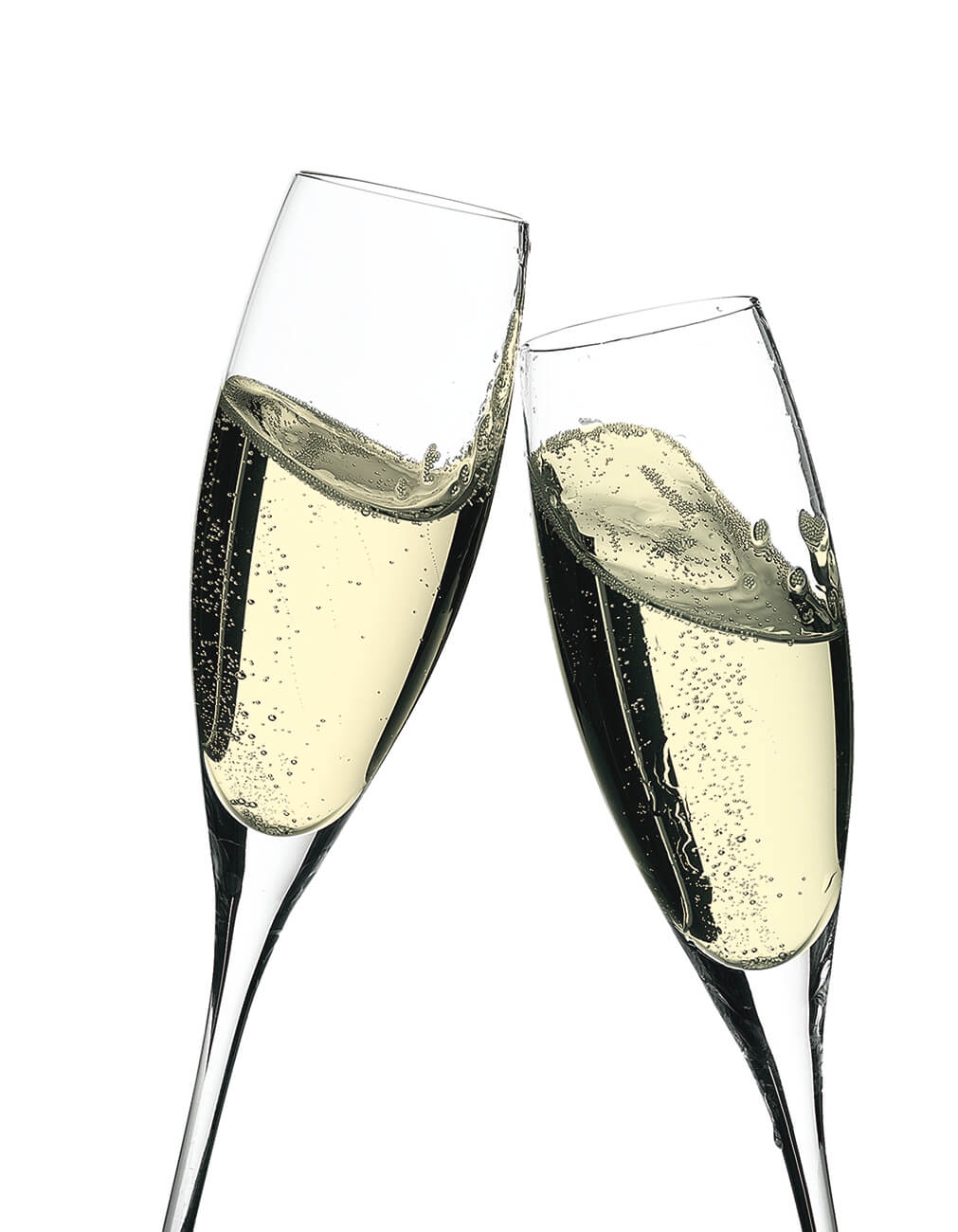 201105-Bebidas y licores. Fotografía profesional de dos copas de champán en movimiento, brindando para una felicitación  de navidad